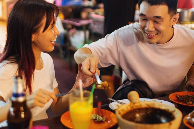 3-Hour Private Street Food Walking Tour in Kuala Lumpur - A flexible stop in Kuala Lumpur’s shopping district