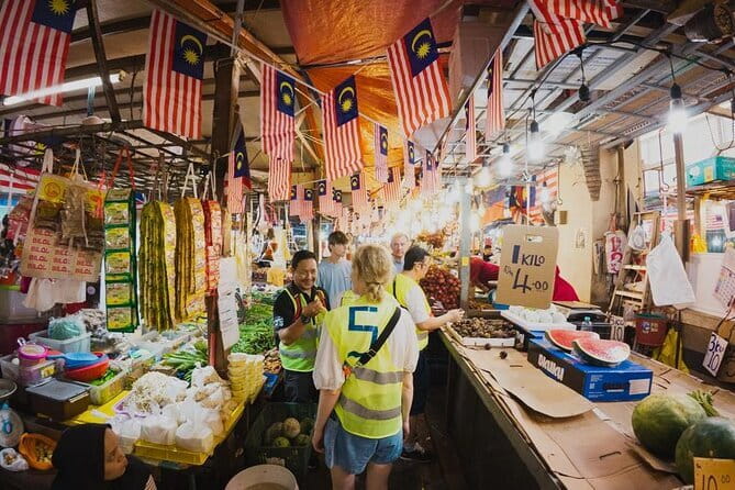 4-Hour Inspiring KL Cycling Tour - A Food-Focused Finish at Asian Heritage Row