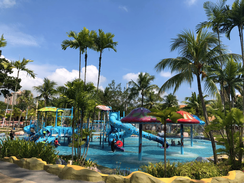 A'famosa Water Theme Park & Safari Wonderland Ticket - Choose between water slides and wildlife
