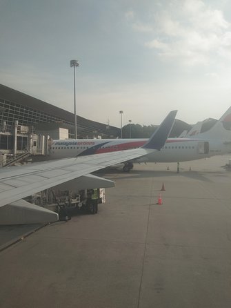 Airport Transfer Private From/To KLIA, KLIA2 - Finding the driver after immigration
