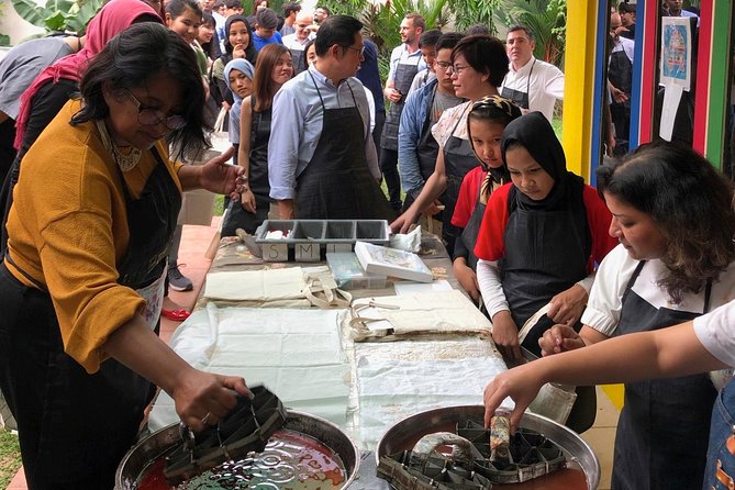 Batik Bag Painting Workshop by myBatik - What happens during the 90-minute class