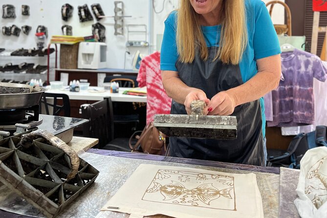 Batik Bag Painting Workshop by myBatik - A good choice for families and first-time artists
