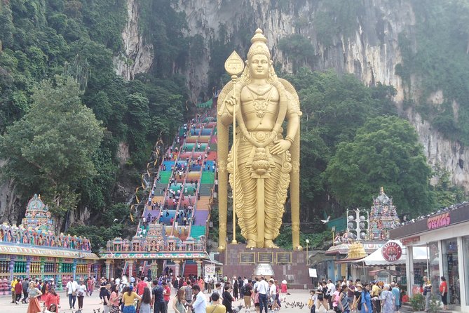 Batu Caves and Genting Highland Tour - Batu Caves starts the day with color and effort