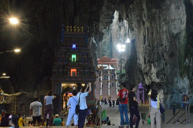 Batu Caves and Malaysian Crafts Tour from Kuala Lumpur - Inside the temple cave and museum cave