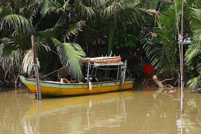 Batu Caves & Firefly Cruise from Kuala Lumpur with Seafood Dinner - The guide and the pace