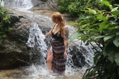 Batu Caves, Waterfalls, Hotspring, Batik & Pewter Tour with Lunch