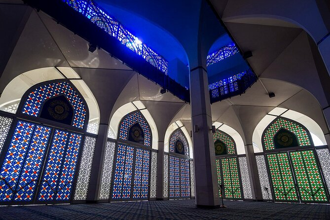 Blue Mosque And Batu Caves Private Tour from Kuala Lumpur - Timing your visit around mosque hours