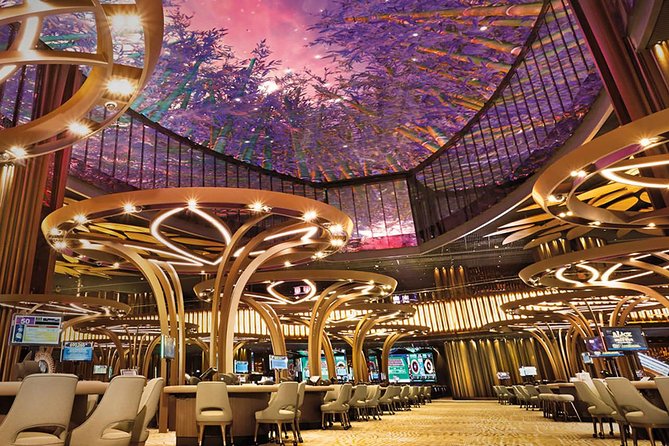 Breezy Genting Highland Day Tour from Kuala Lumpur - The Chinese temple stop and small extras