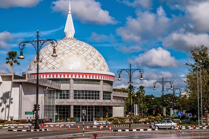 Brunei Heritage Tour - Royal Regalia Museum puts the monarchy at center stage