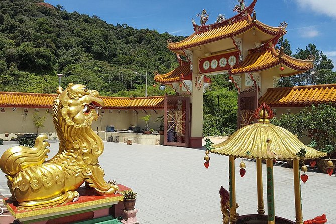 Cameron Highlands Full-Day Nature Tour - Big Red Strawberry Farm and the limits of seasonal activities
