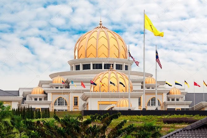 Day Trip frm Port Klang: Kuala Lumpur Famous Landmarks with Lunch - KL Tower and the royal road