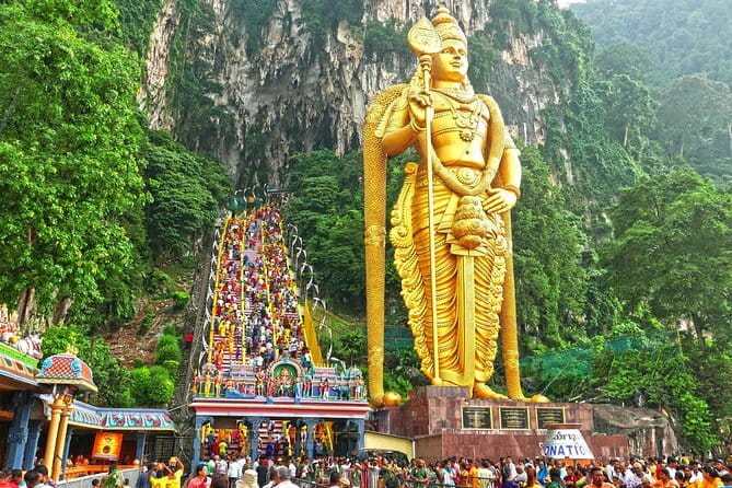 Day Trip from Port Klang Kuala Lumpur Famous Landmarks with Lunch - Royal Kuala Lumpur: palace, monument, and Parliament
