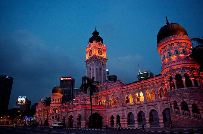 Discover The Best of Kuala Lumpur by Night - Lake Symphony and the final fountain show