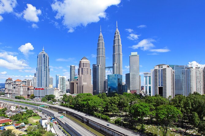Explore Kuala Lumpur: Iconic City Landmarks & Batu Caves - Key points at a glance