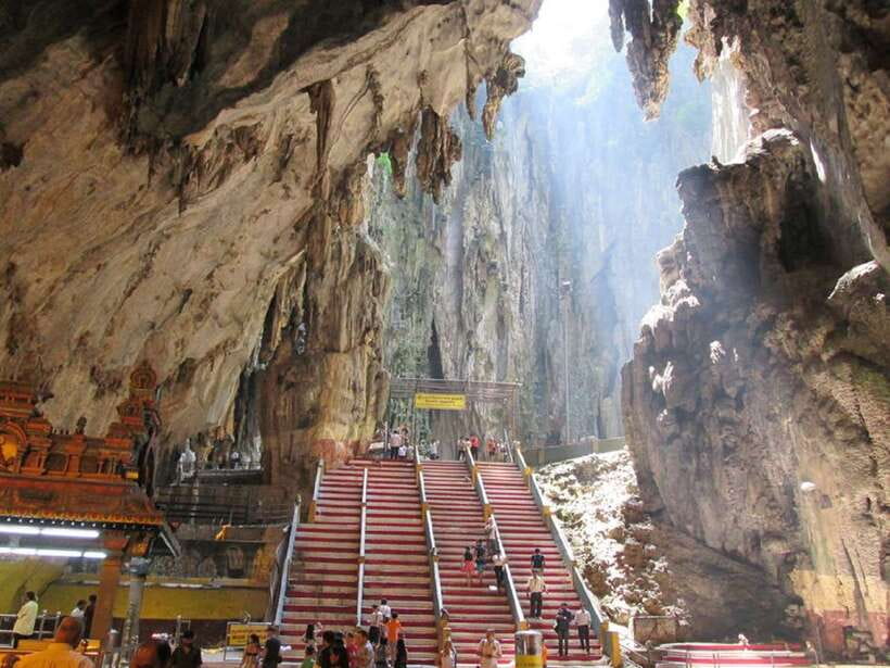 From Kuala Lumpur: Batu Caves Cultural Temple Tour - Thean Hou Temple on Robson Heights