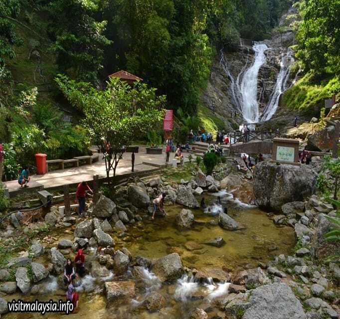 From Kuala Lumpur: Cameron Highlands Day Trip with Transfers - Lunch time at the Boh centre