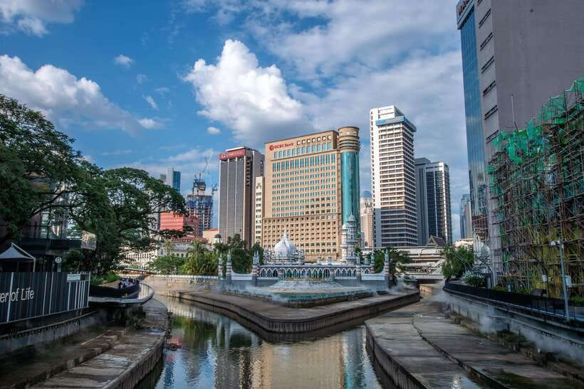 From Kuala Lumpur: City Tour with 21 Attractions - Thean Hou Temple and Kuala Lumpur’s Chinese traditions