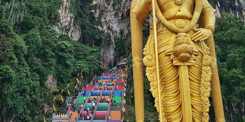 From Kuala Lumpur: Colmar Tropicale and Batu Caves Day Trip - What $44 really buys you