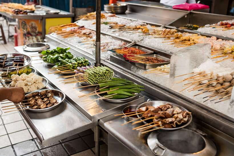 From Kuala Lumpur: Crab Island Tour with Seafood Lunch - Thean Hou Temple and Kuala Lumpur photo stops