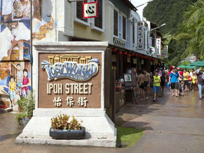 From Kuala Lumpur: Full-Day Tour to Ipoh - Perak Tong and the climb to the golden Buddha