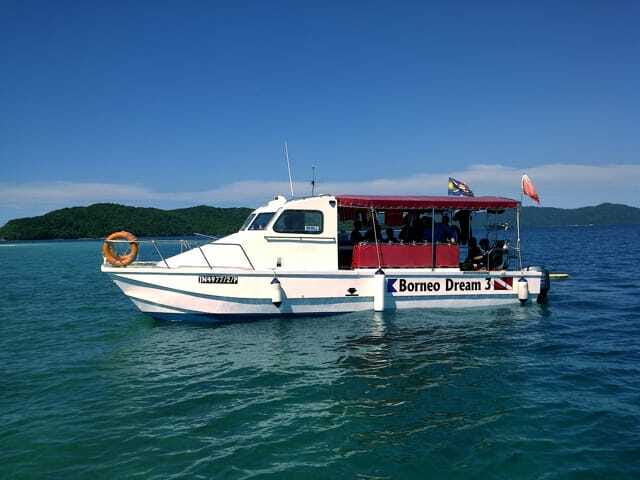 Full-Day Guided Snorkeling Tour from Kota Kinabalu - Lunch at an island café