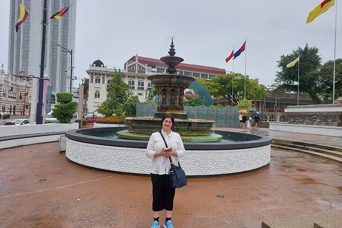 Full Day Kuala Lumpur City Tour with Petronas Twin Tower Tickets - Royal symbols, war memory, and Merdeka Square