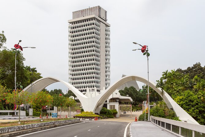 Full Day Kuala Lumpur City Tour with Petronas Twin Tower Tickets - Railway architecture and the River of Life