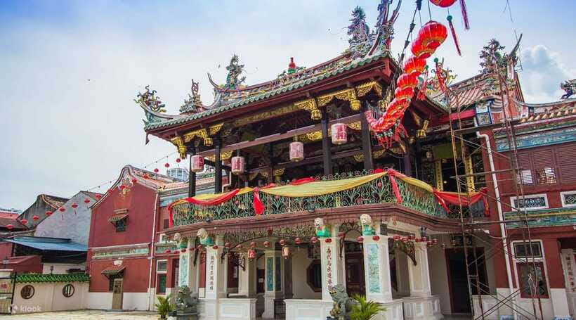 George Town: 5-Hour Penang Island City Tour - Little India and the houses of Chew Jetty