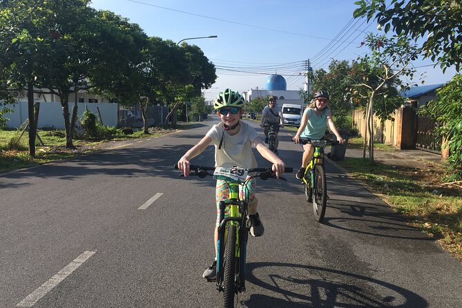 Half-Day Heritage Bike Tour in Kuching - Why a bicycle is a smart way to see Kuching