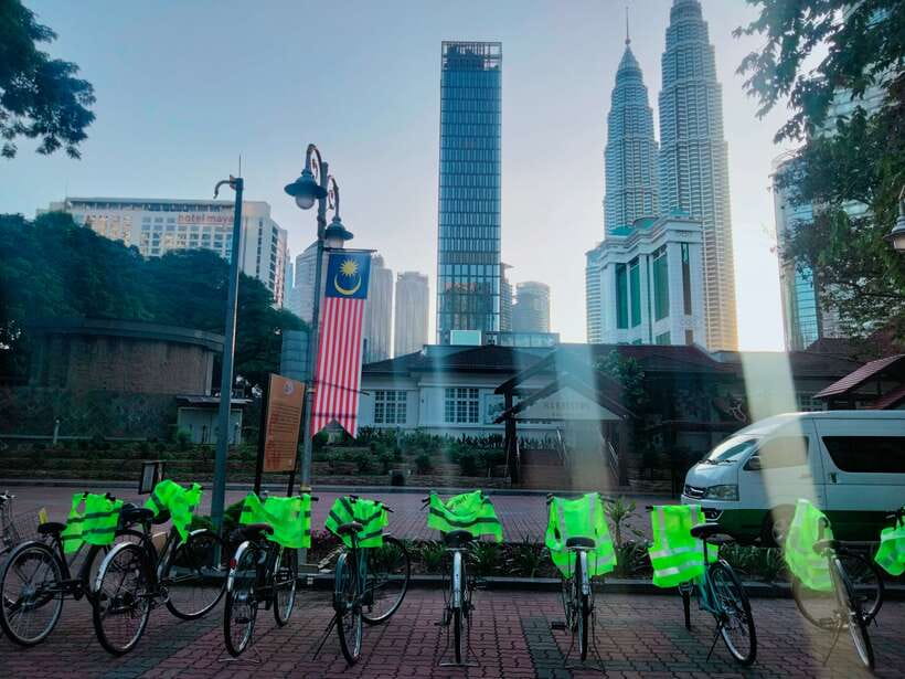 Hidden Kuala Lumpur: 4-Hour Bike Tour - Key points at a glance