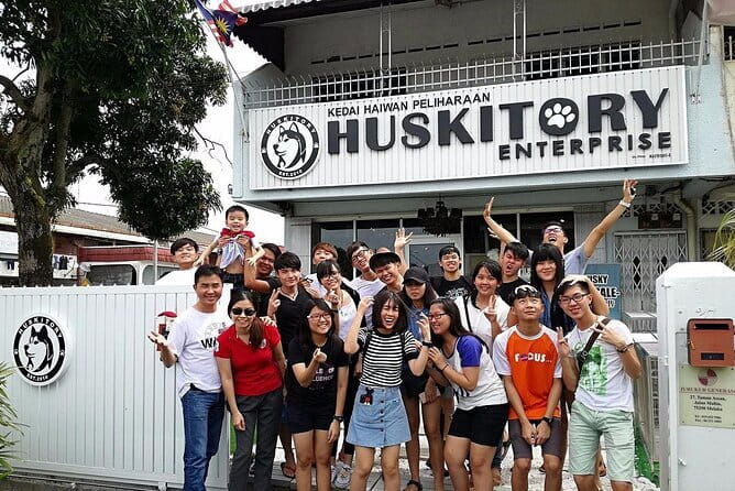 Huskitory Connecting People and Dogs - Meeting Show Dogs From Around The World