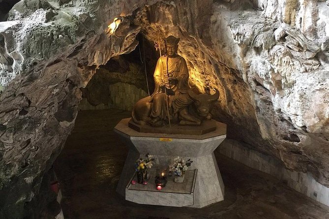 Ipoh Caves, Heritage And Cave Temple Tour From Kuala Lumpur - Perak Guanyin Cave and Ling Sen Tong’s colorful contrast