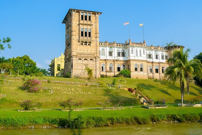 Ipoh Day Trip From Kuala Lumpur - Mosque, memorial tower, and temple views