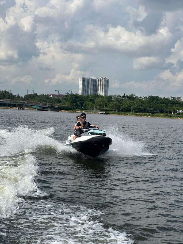 Johor Bahru : Seadoo JetSki 30mins Self Ride Tour (Double) - Stulang Beach, the RTS Link, and R&F Mall