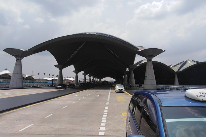 KLIA - Airport Transfers - A private vehicle instead of public transport