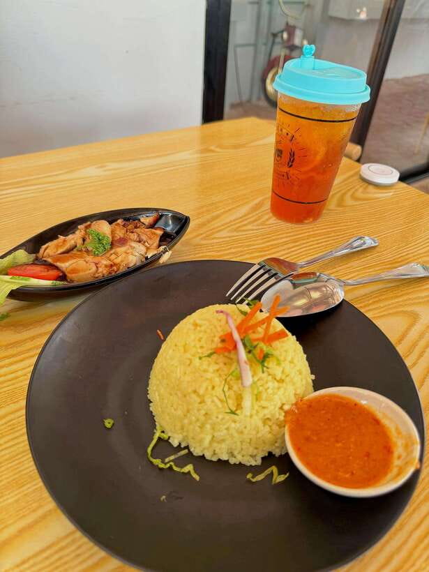 Kota Kinabalu, Sabah: North Borneo Heritage Train - Henna, snacks, and the mystery gift