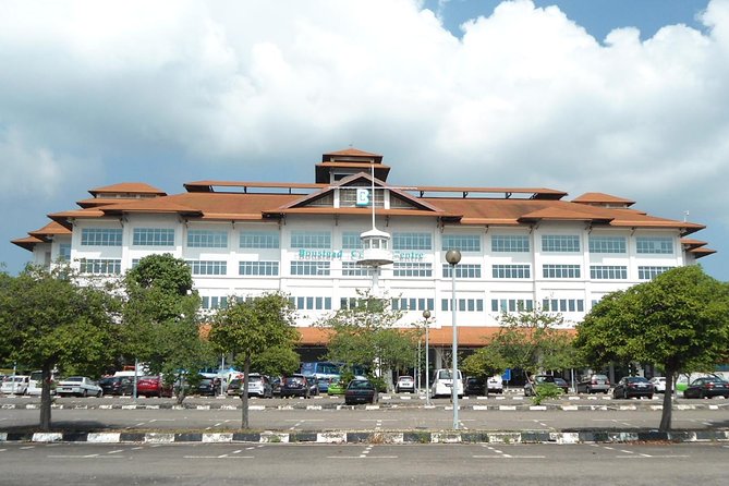 Kuala Lumpur (17 Attractions) Sightseeing Tour from Port Klang - National Museum and the batik workshop