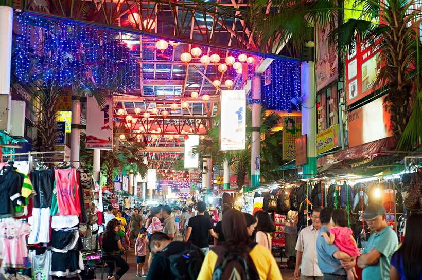 Kuala Lumpur: 4-Hour Authentic Local Markets & Event Tour - Ramadan markets and Jalan Masjid