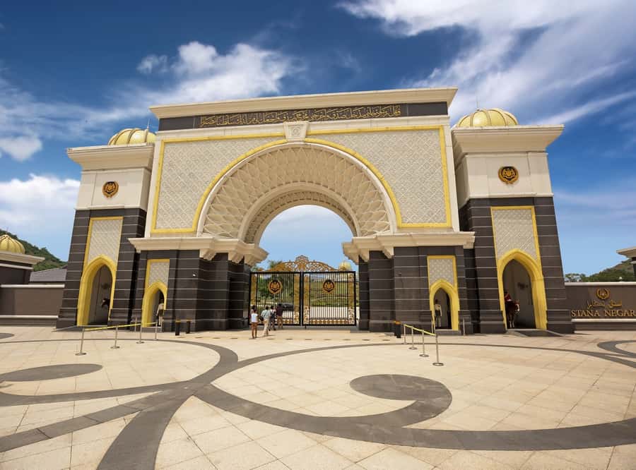 Kuala Lumpur: 4-Hour Tour & KL Towers Visit [Private] - The National Museum and a look at everyday Malaysia