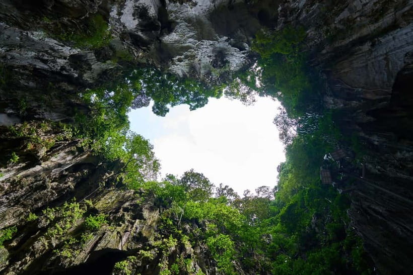 Kuala Lumpur Adventure:Kanching Falls, Ramayana & Batu Caves - Key points to know