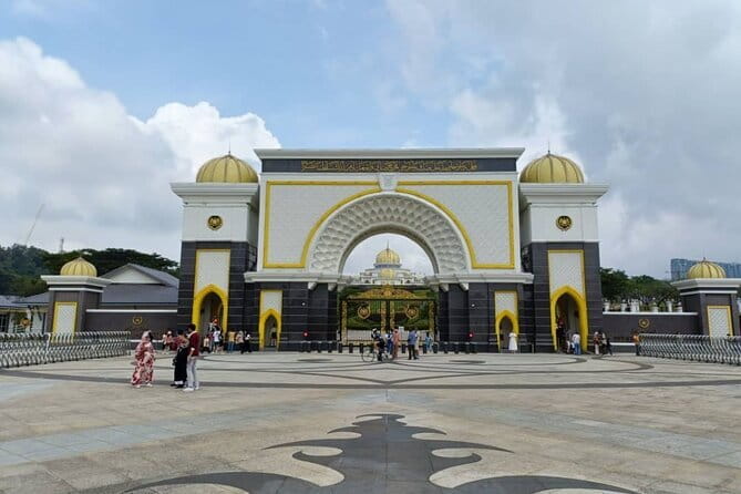 Kuala Lumpur Airport Transfer - What the $23 Price Really Covers