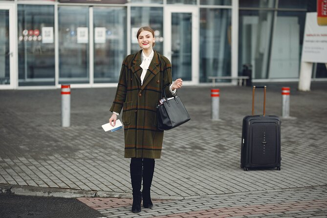 Kuala Lumpur Airport Transfer to Kuala Lumpur City - Luggage, mobility, and who should choose it