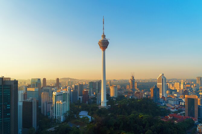 Kuala Lumpur Airport Transit Tour - Modern Kuala Lumpur at the Petronas Twin Towers