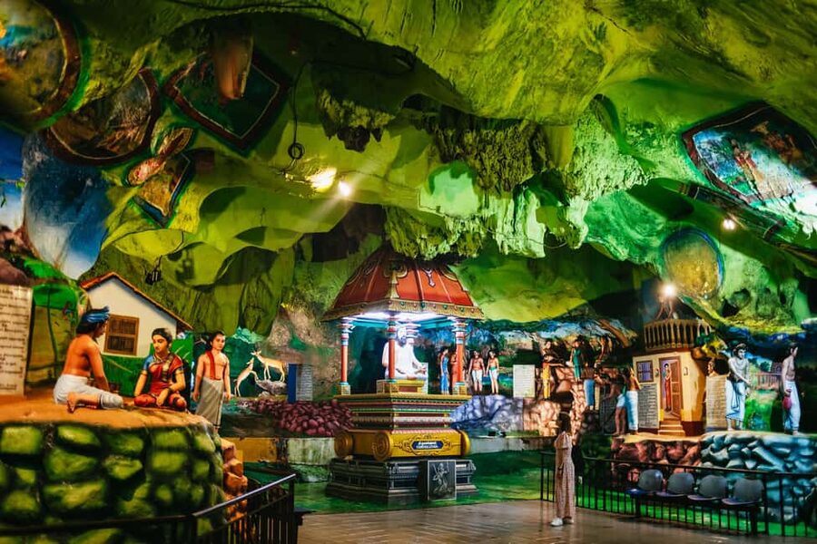 Kuala Lumpur: Batu Caves Half-Day Tour with Pick-Up Option - What the $13 price really buys you