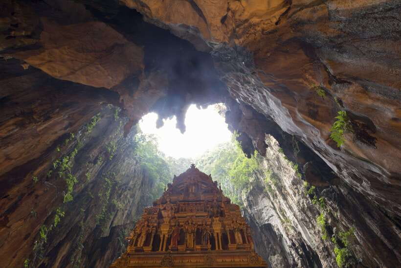 Kuala Lumpur : Batu Caves Private Tour - Climbing the 272 steps