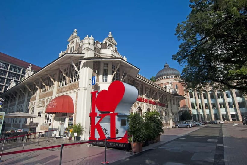 Kuala Lumpur: City Highlights, Batu Caves, and Malacca Tour - Why this packed Malaysia day can work