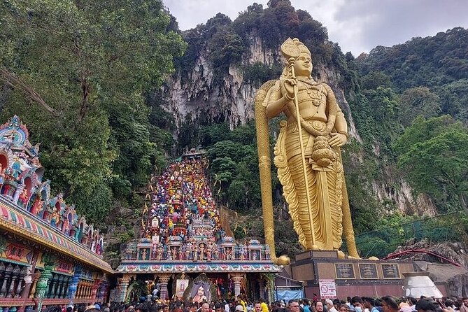 Kuala Lumpur City Tour (8 hours) - Batik, watches, and pewter add a commercial layer