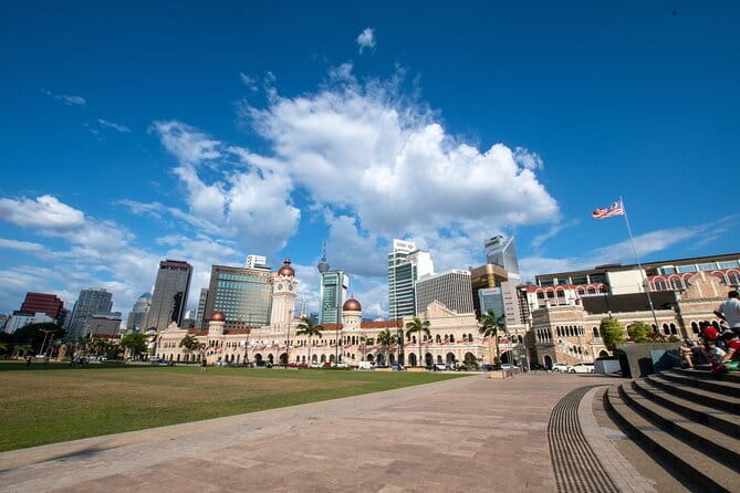 Kuala Lumpur City Tour with 21 Attraction (Private) - Merdeka 118, Chinatown, and Central Market