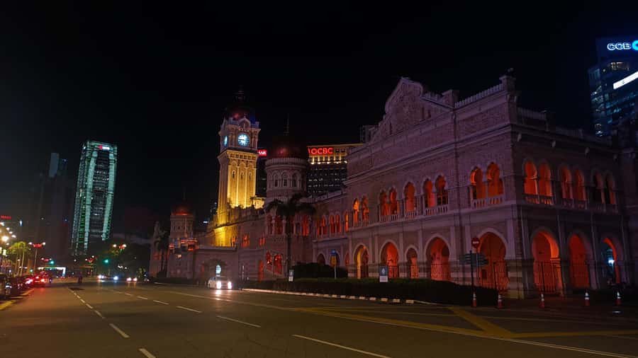 Kuala Lumpur: Evening Tour with Kuala Lumpur Tower Tickets - KL Tower supplies the big night view