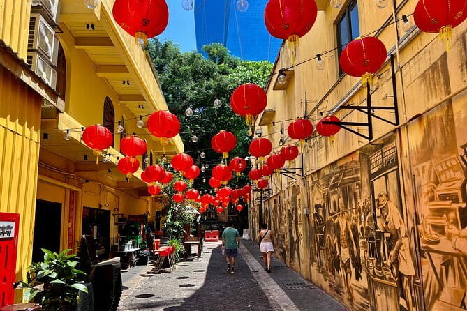 Kuala Lumpur Food Tour with 12+ Authentic Dishes & Local Secrets - Starting With Breakfast Near Kuala Lumpur’s Old Town